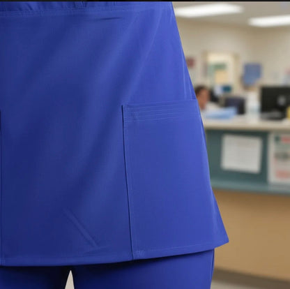 UNIFORME CLINICO ANTIFLUIDO MODELO GLORIA