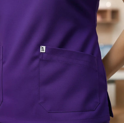 CHAQUETILLA CLINICA POLICOTON CON TELA AJUSTABLE EN LOS COSTADOS