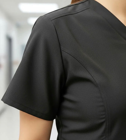 UNIFORME CLINICO ANTIFLUIDO MANGA CORTA MODELO CAROLINA